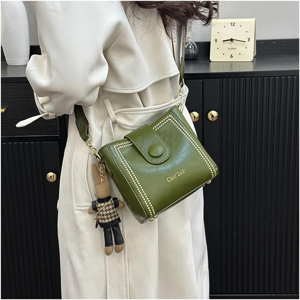 Bootara Bucket Bag - Spacious Vintage Design with Adjustable Shoulder Strap, Perfect for Travel, Casual & chic Crossbody Bag (Green)