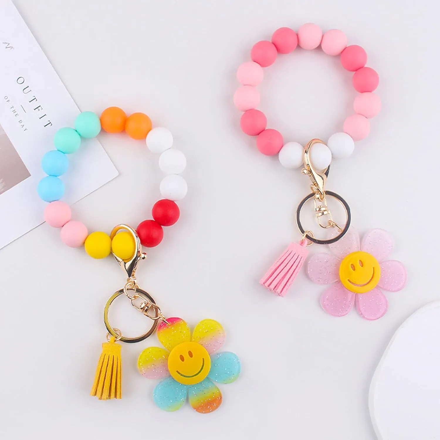 Elastic Wrist Keychain Wristlet Silicone Beaded Smile Sunflower Charms Key Ring Bracelet Key Chains for Women